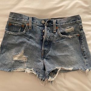 Levi’s hi rise Jean shorts